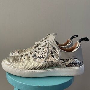 Esse Ut Esse City Sneaker Metallic Gold Python Women’s Size 39